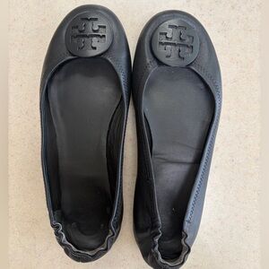 Tory Burch Black Leather Logo Ballet Flats